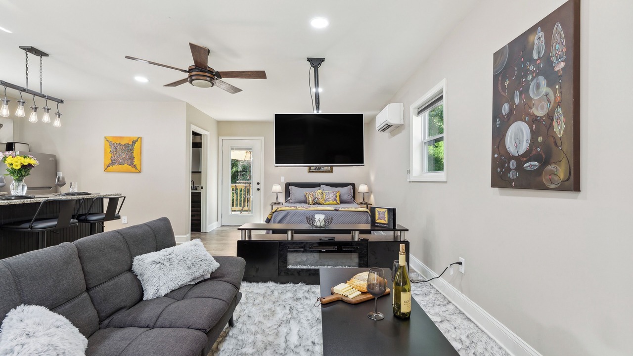 Photo of Livingroom in Hickory