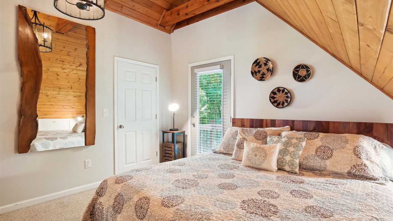 Photo of Bedroom in Weaverville