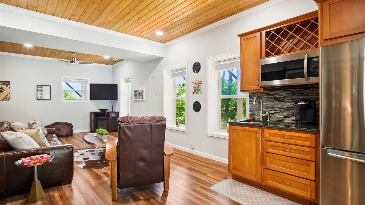 Photo of Livingroom in Weaverville