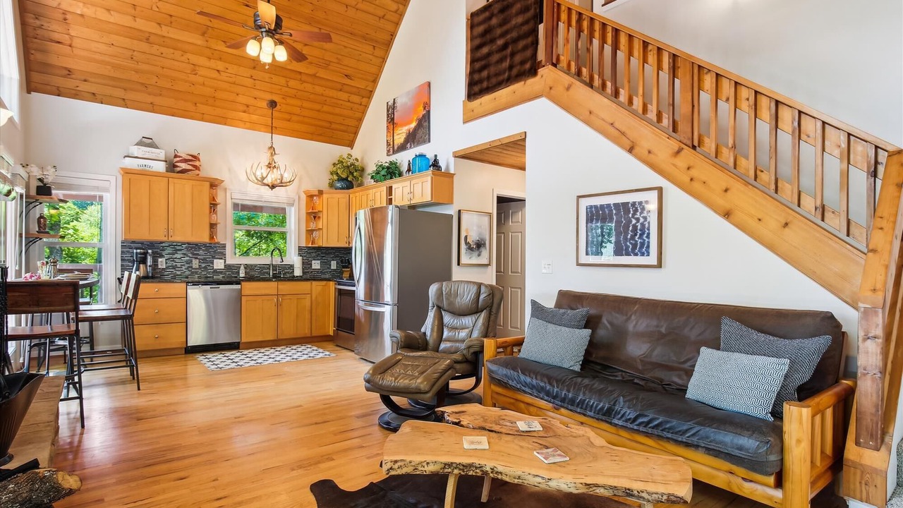 Photo of Livingroom in Weaverville