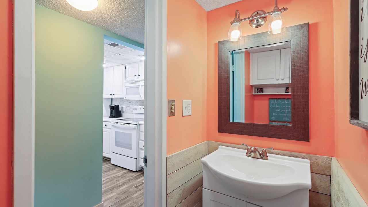 Photo of Bathroom in Folly Field