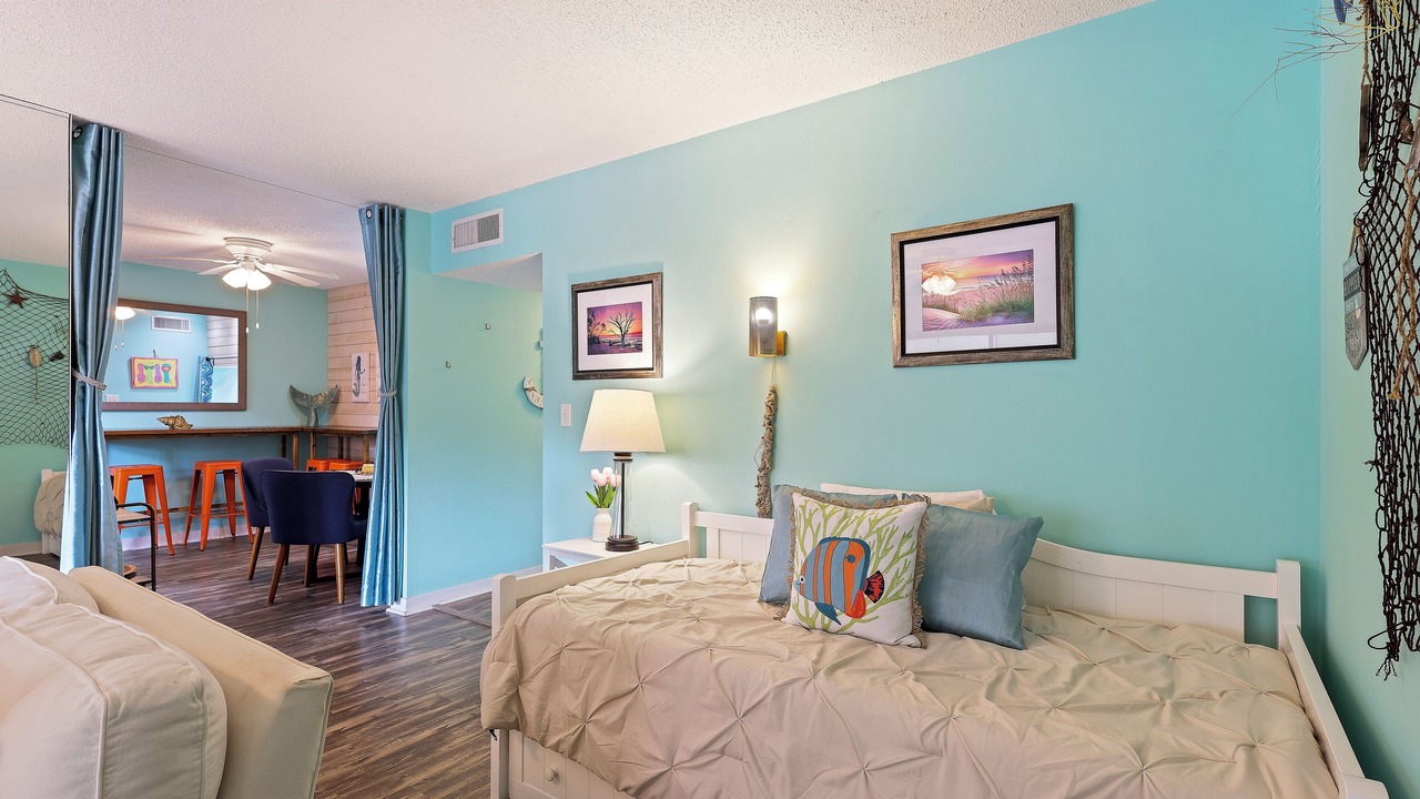 Photo of Bedroom in Folly Field