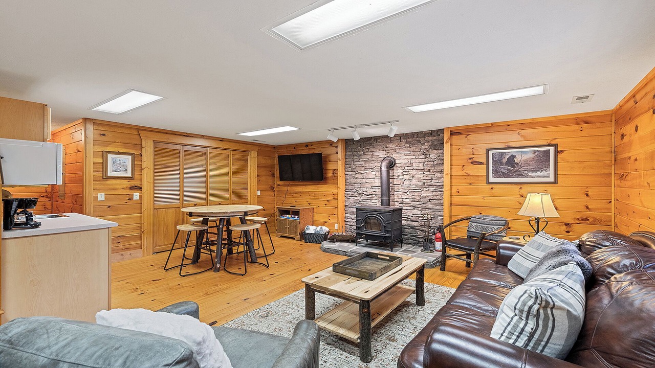 Photo of Bedroom in Maggie Valley