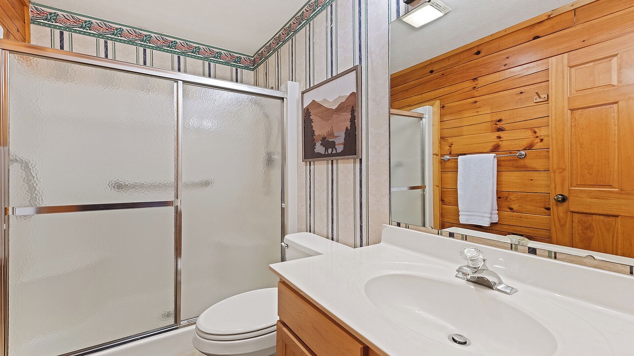 Photo of Bathroom in Maggie Valley