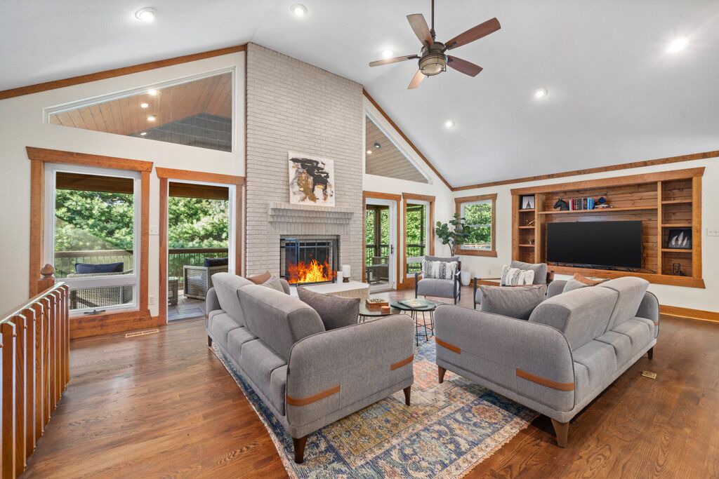 Photo of Livingroom in Fairview