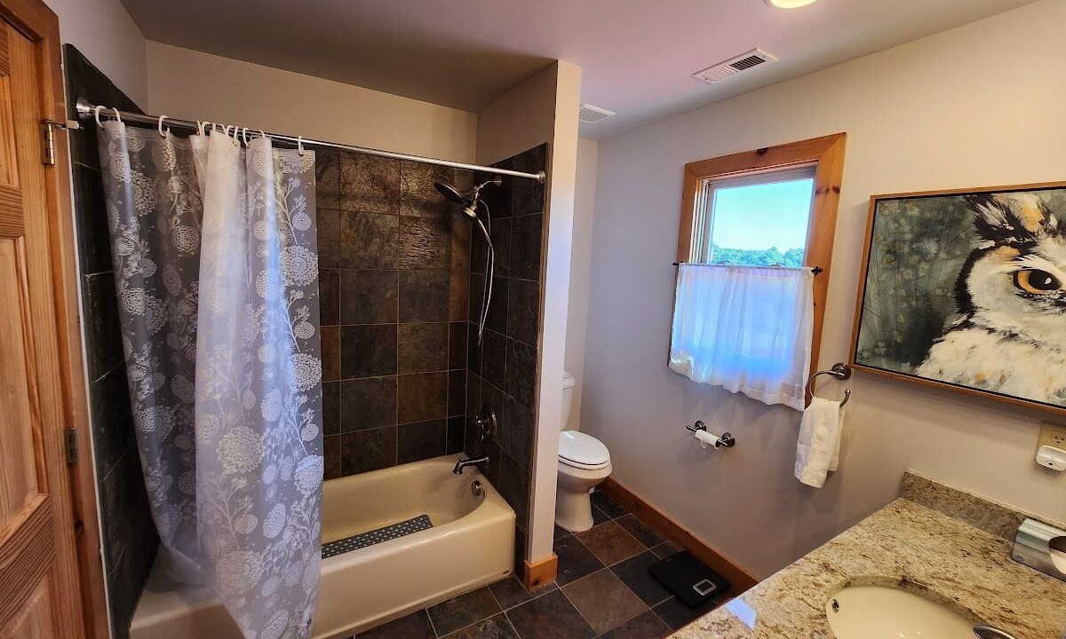 Photo of Bathroom in Ennice