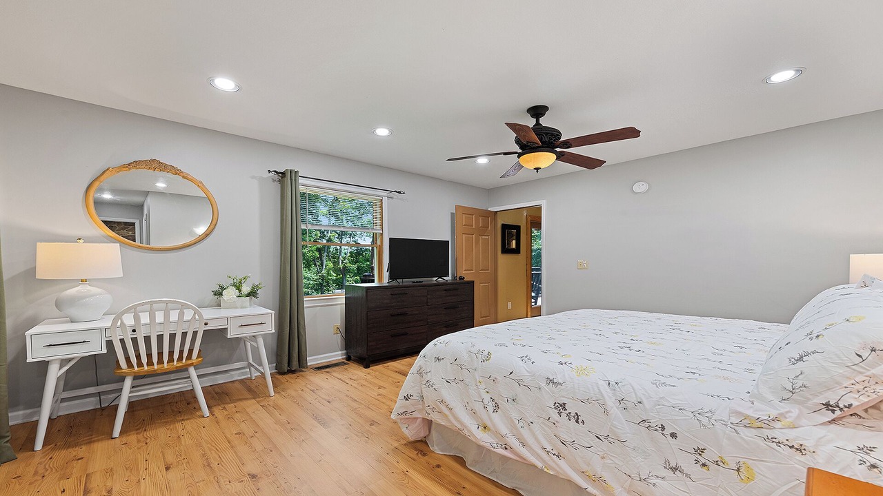 Photo of Bedroom in Mountain Springs
