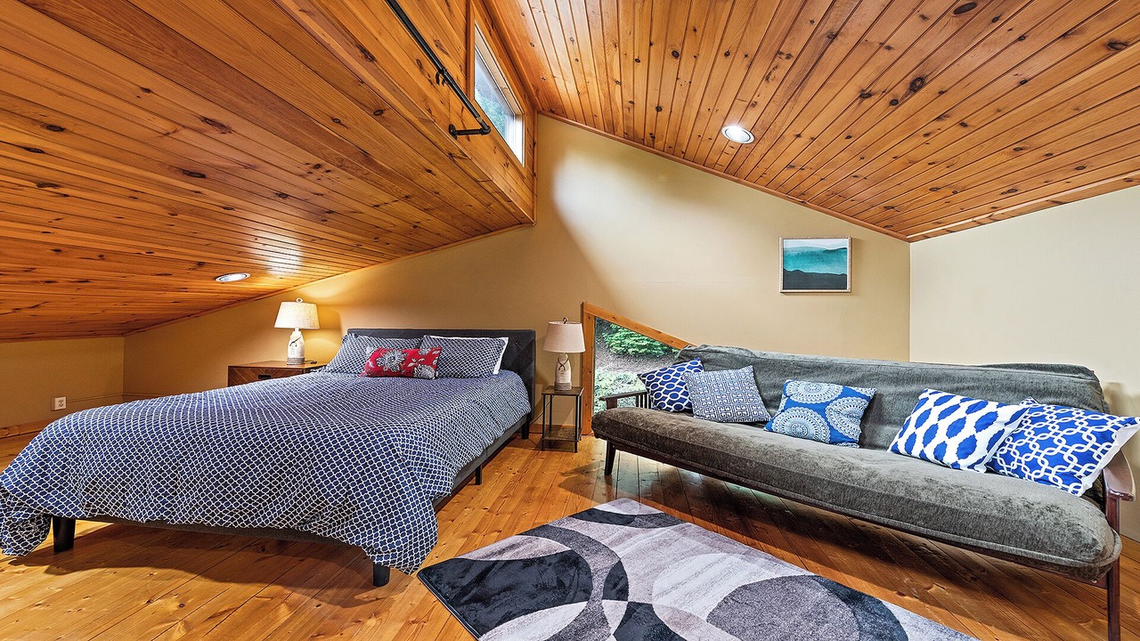 Photo of Bedroom in Mountain Springs