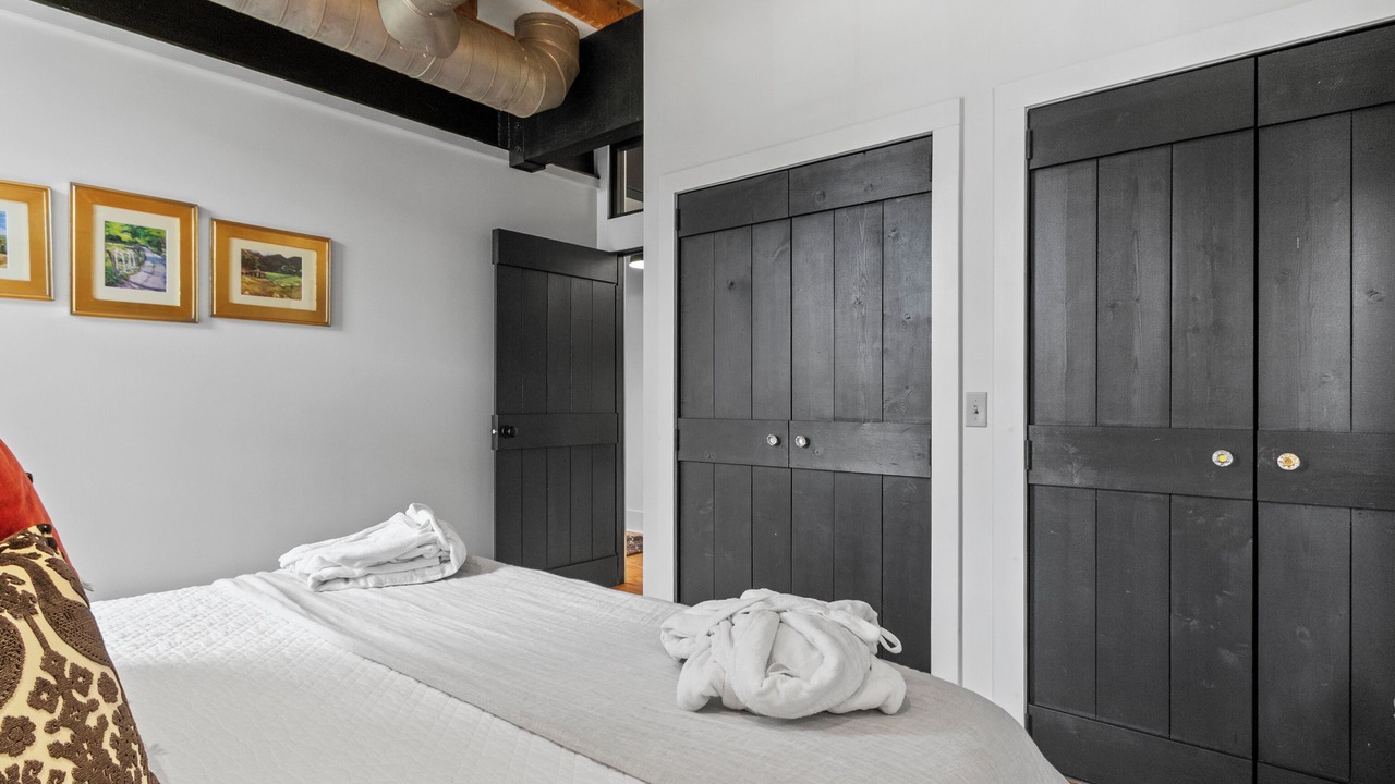 Photo of Bedroom in Burnsville