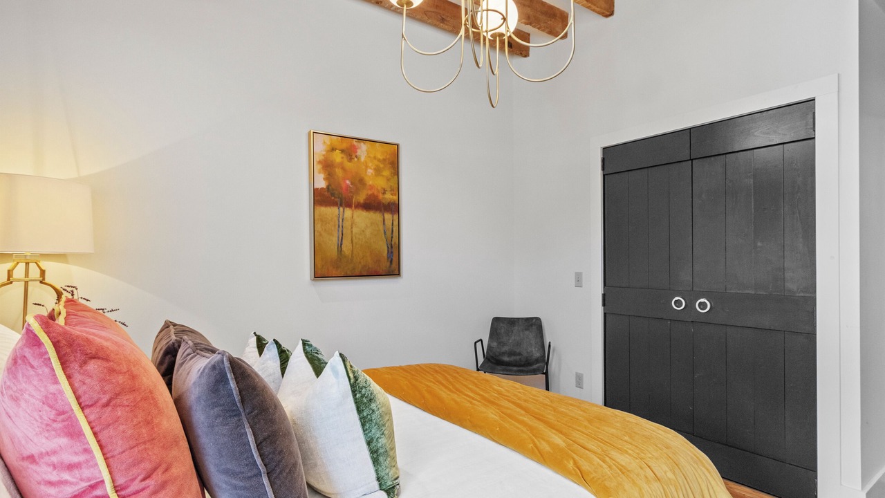 Photo of Bedroom in Burnsville