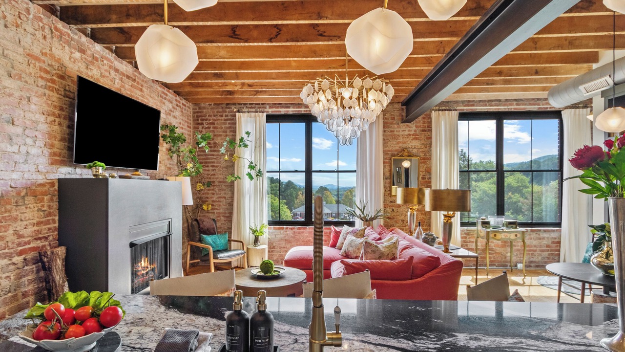 Photo of Livingroom in Burnsville