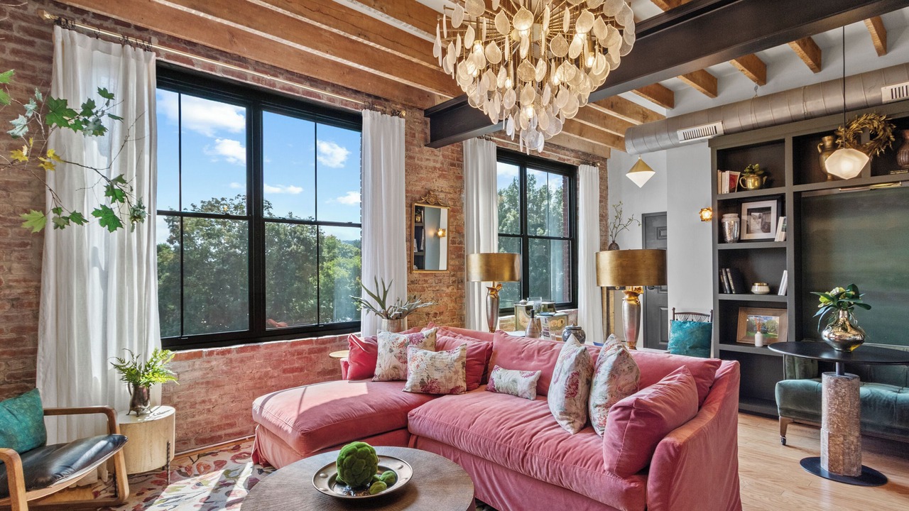 Photo of Livingroom in Burnsville