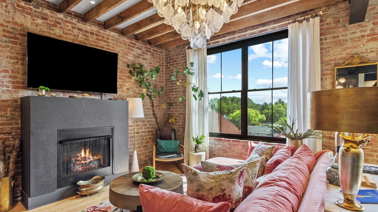 Photo of Livingroom in Burnsville