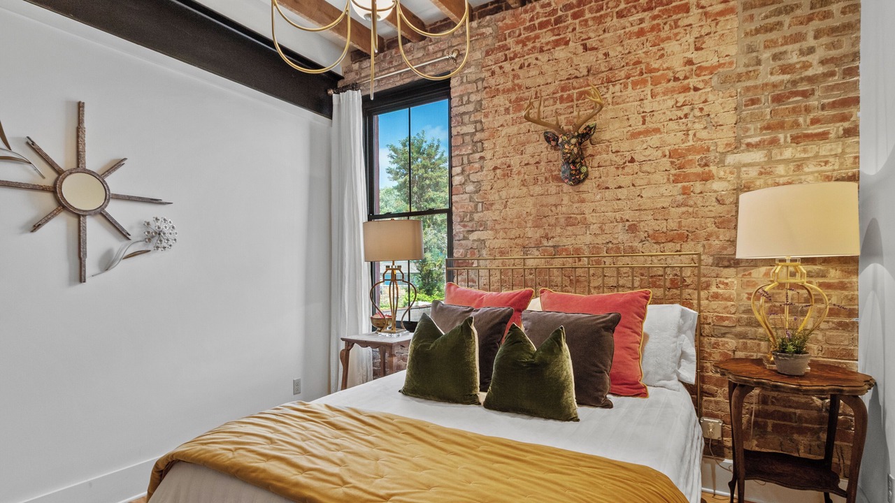 Photo of Bedroom in Burnsville