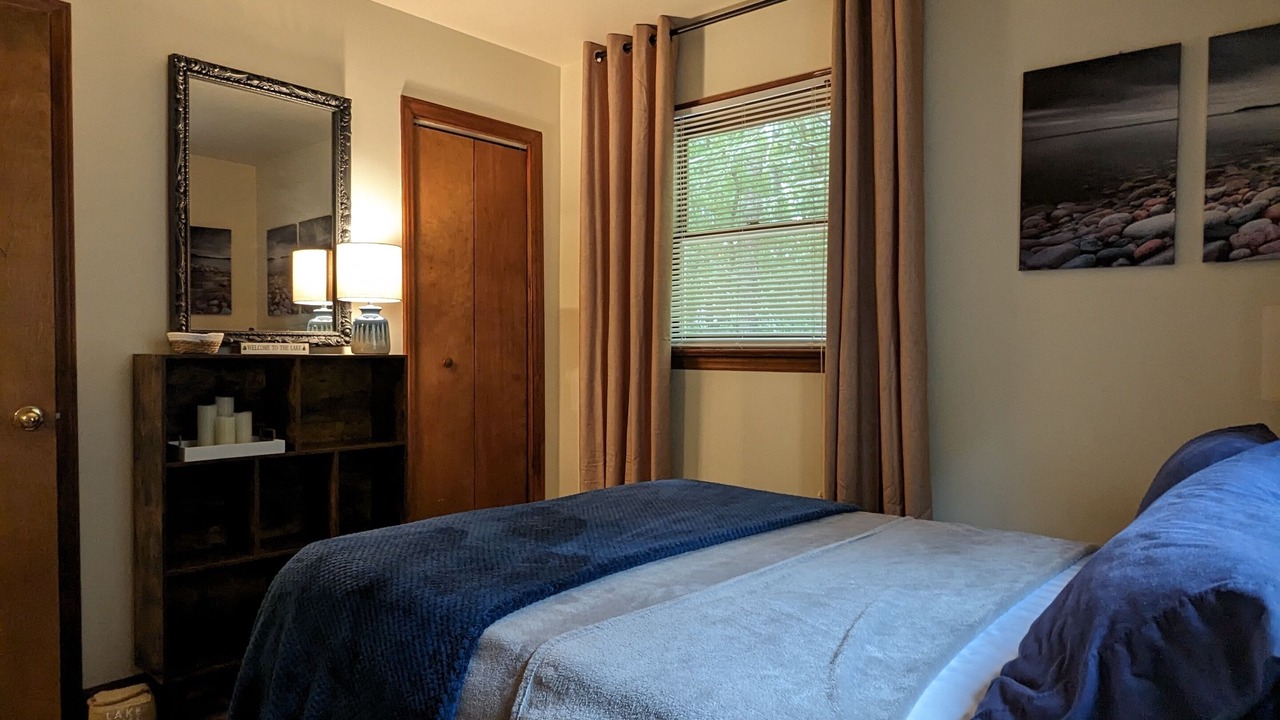 Photo of Bedroom in Wise