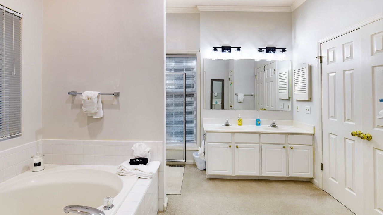 Photo of Bathroom in Sapphire