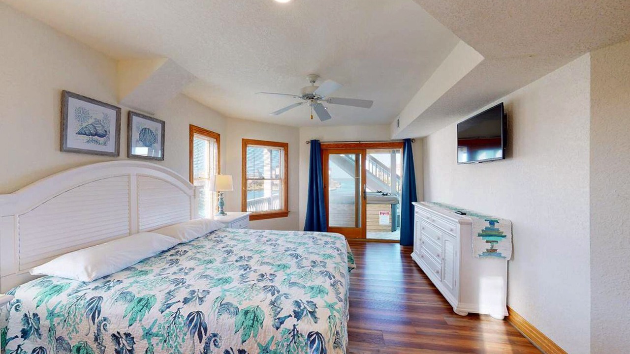 Photo of Bedroom in Avon