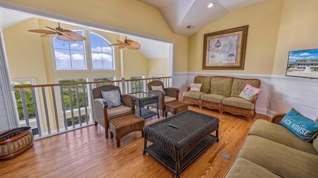 Photo of Bedroom in Corolla