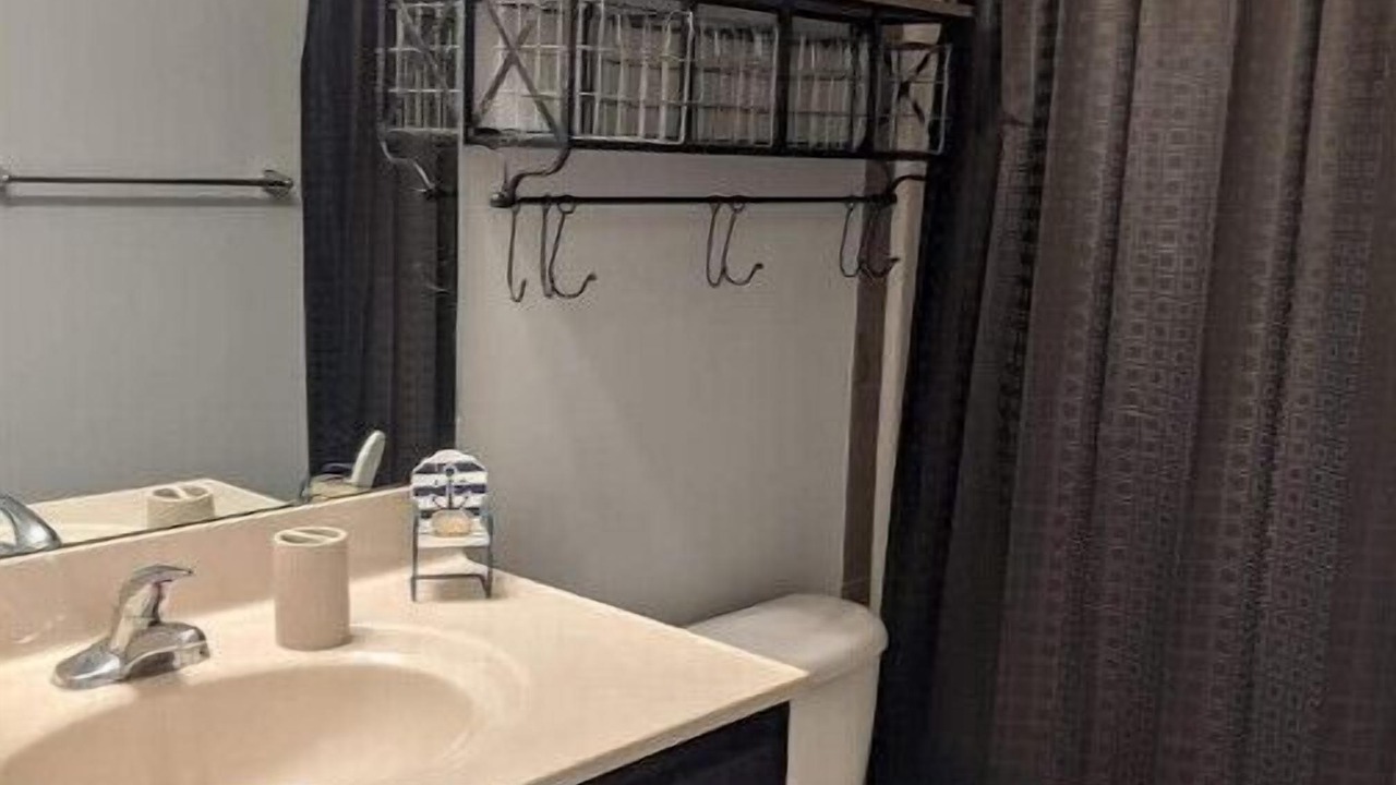 Photo of Bathroom in Piney Green