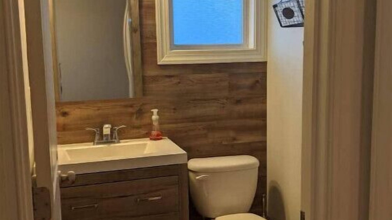 Photo of Bathroom in Piney Green
