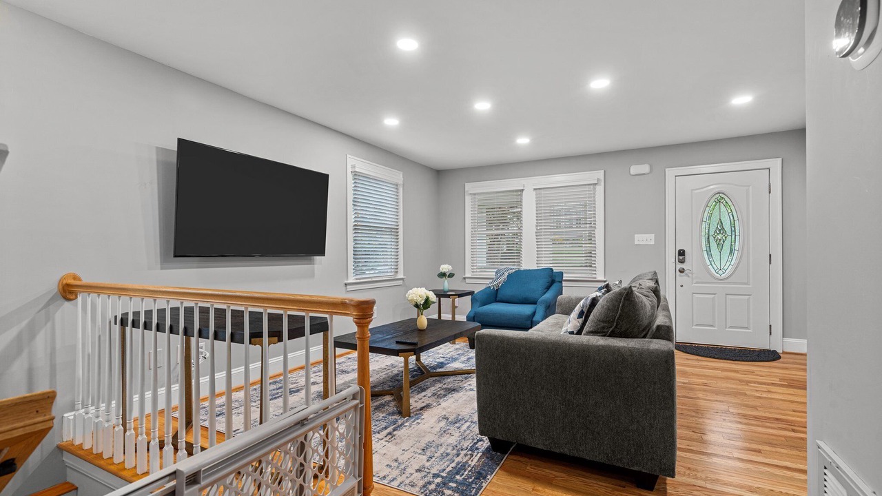 Photo of Livingroom in Five Points East