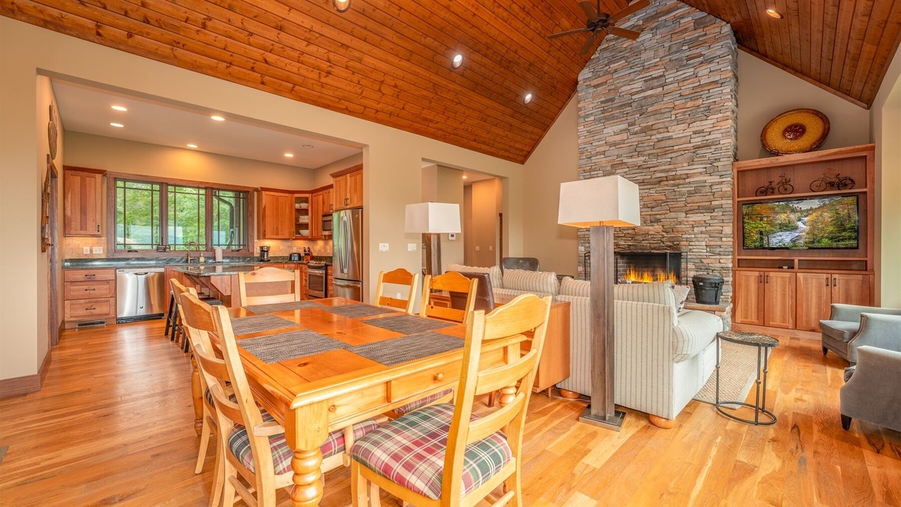 Photo of Bedroom in Pisgah Forest