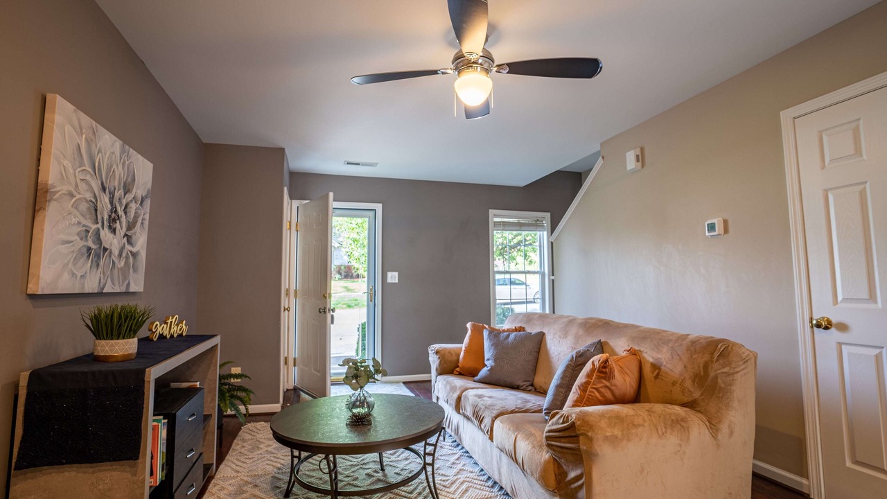 Photo of Livingroom in Hickory