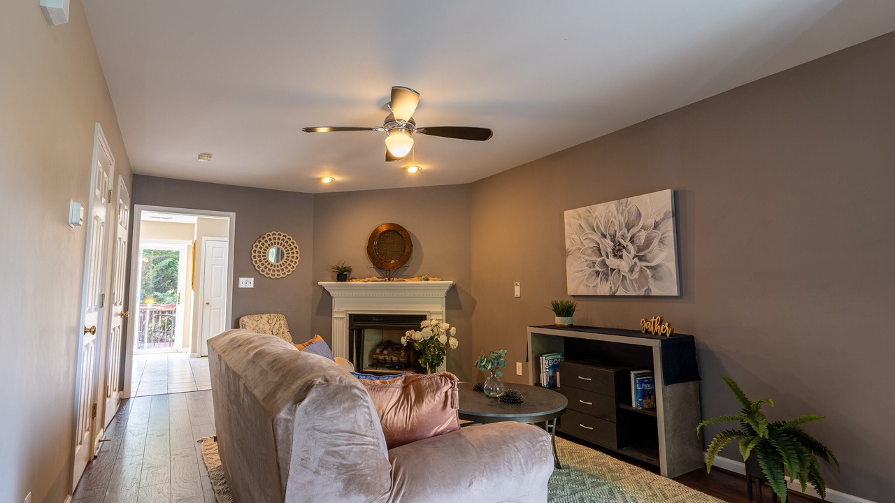 Photo of Livingroom in Hickory