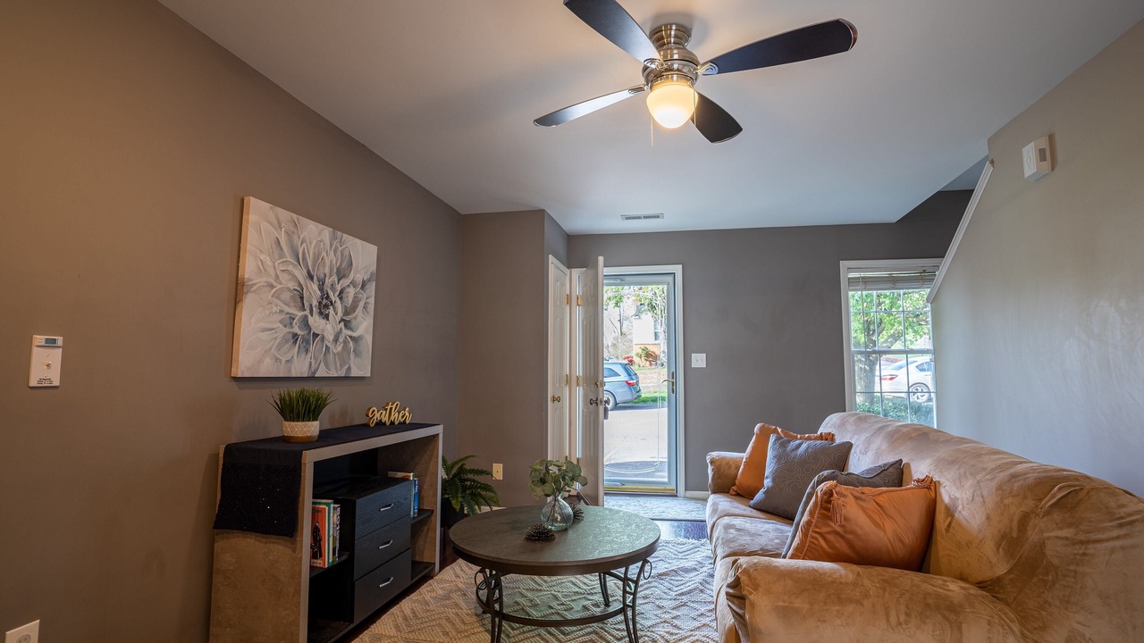 Photo of Livingroom in Hickory