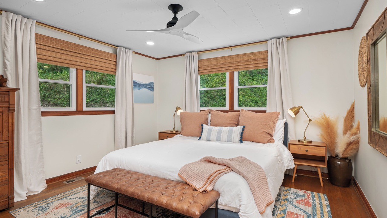 Photo of Bedroom in Burnsville