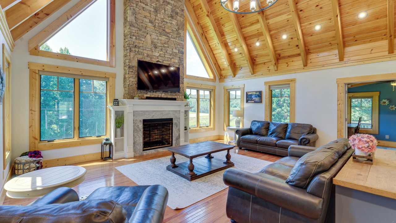 Photo of Livingroom in Hayesville