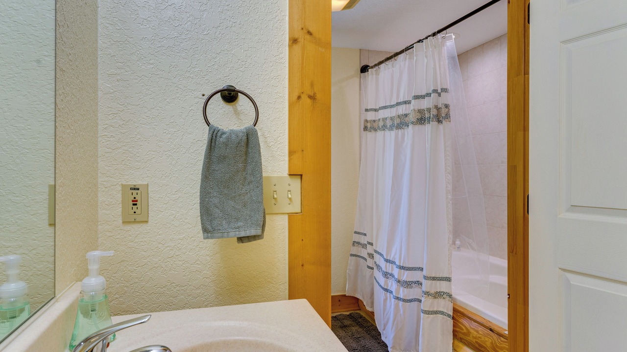 Photo of Bathroom in Hayesville