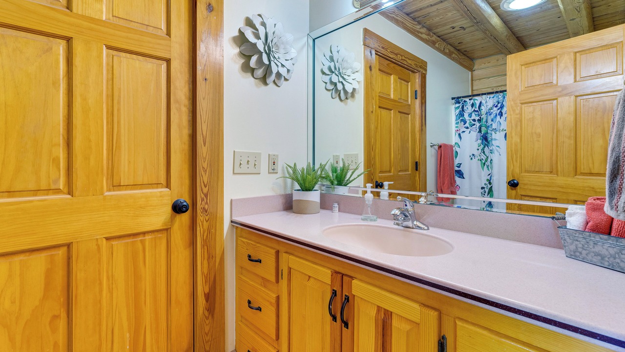 Photo of Bathroom in Hayesville