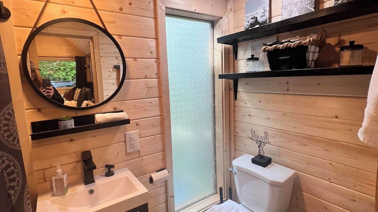 Photo of Bathroom in Murphy