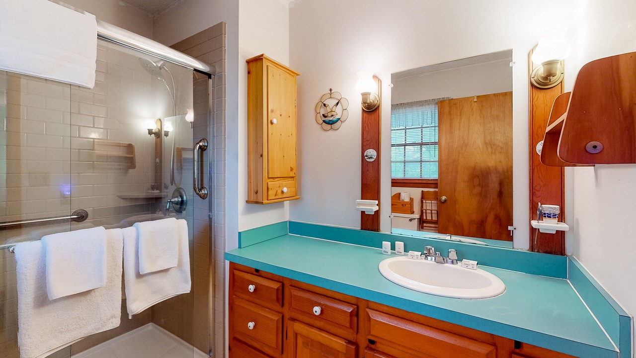 Photo of Bathroom in Pine Knoll Shores