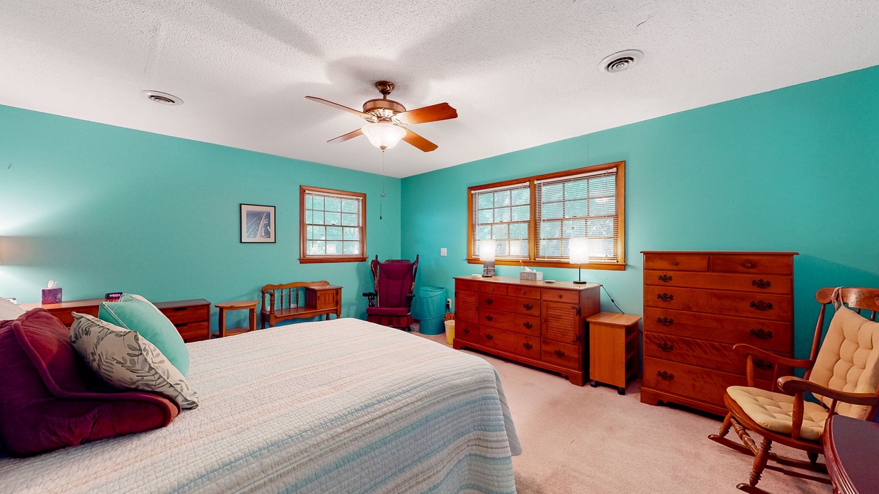 Photo of Bedroom in Pine Knoll Shores