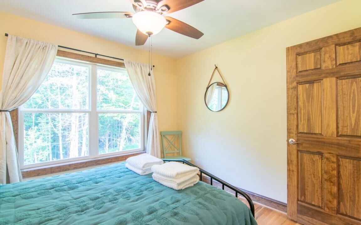 Photo of Bedroom in Elkin