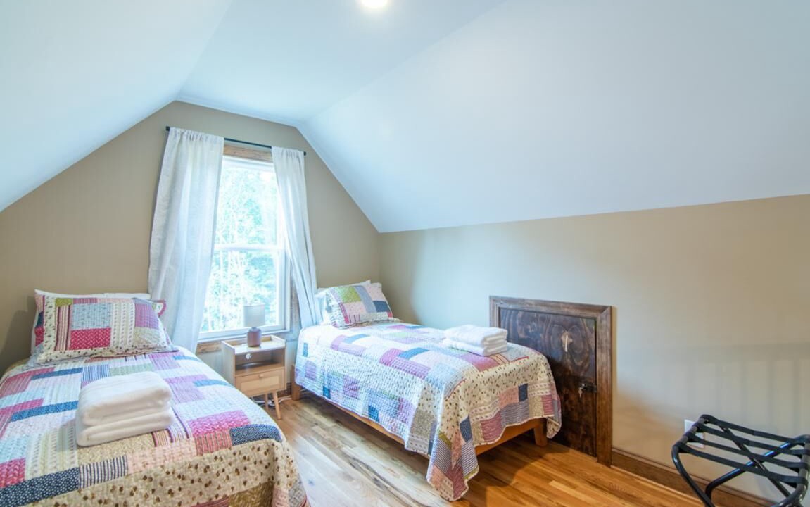 Photo of Bedroom in Elkin
