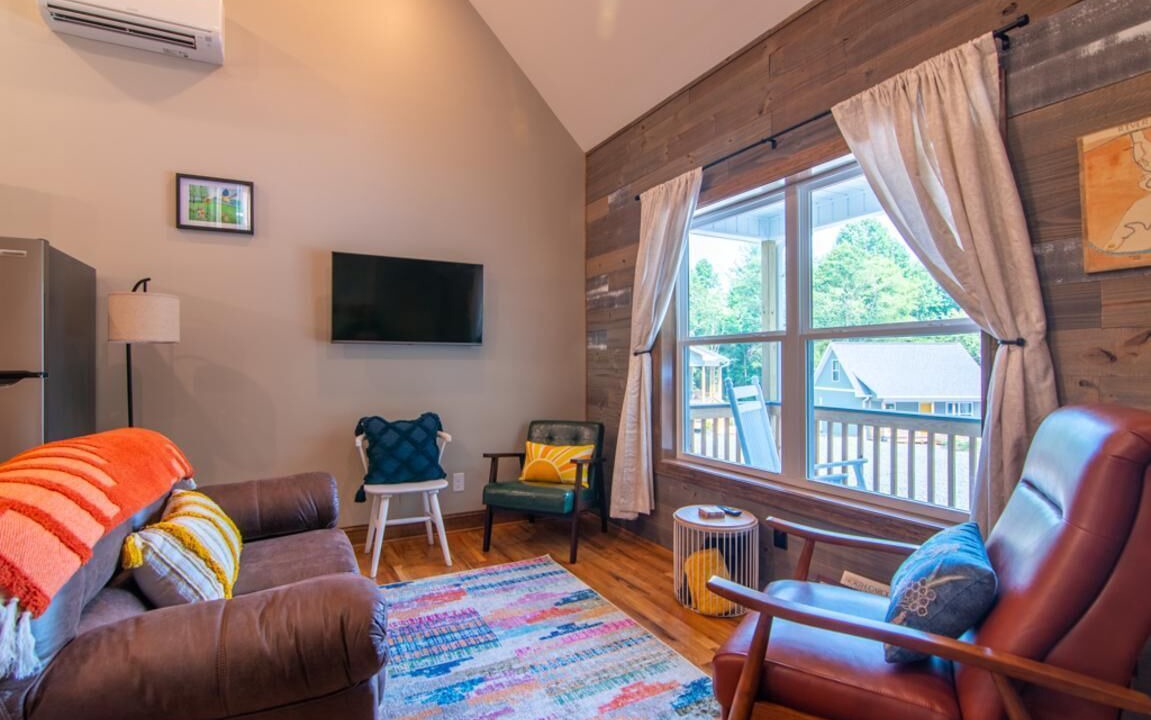 Photo of Livingroom in Elkin