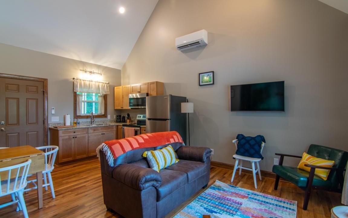 Photo of Livingroom in Elkin