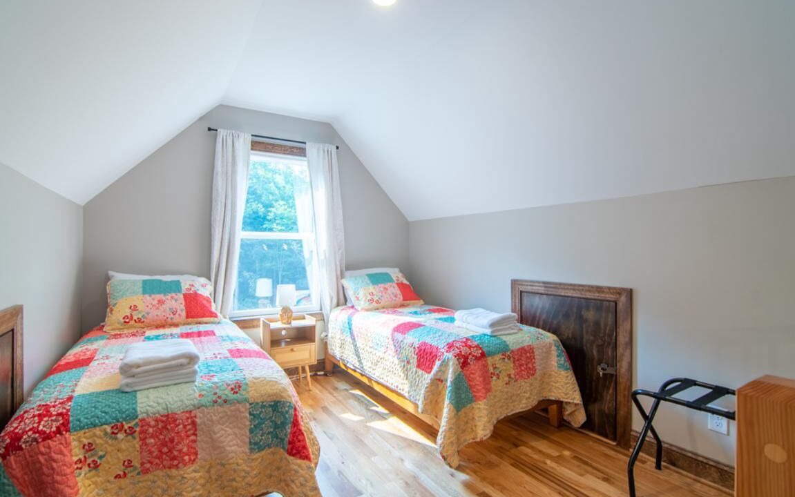 Photo of Bedroom in Elkin