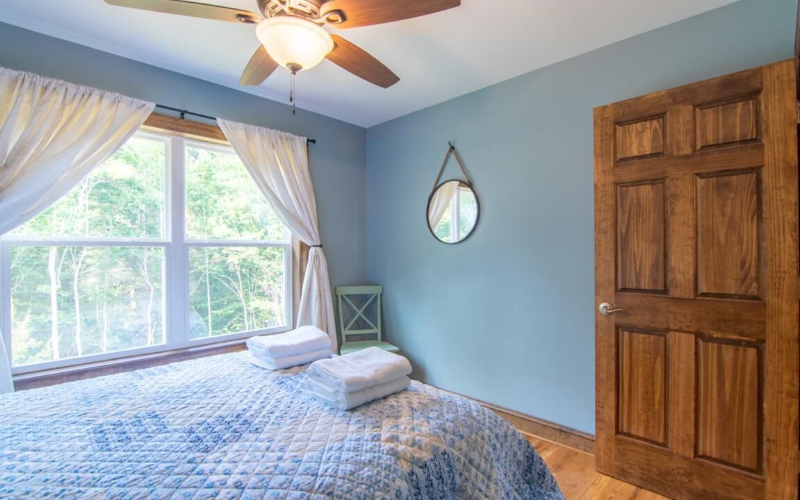 Photo of Bedroom in Elkin