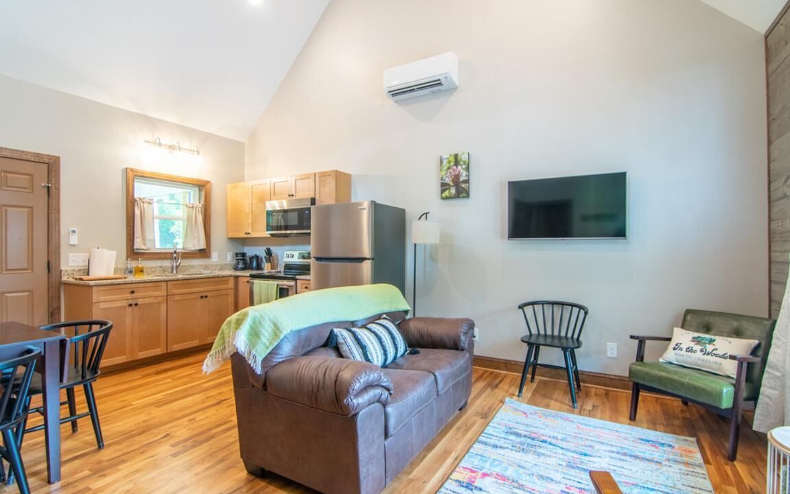 Photo of Livingroom in Elkin