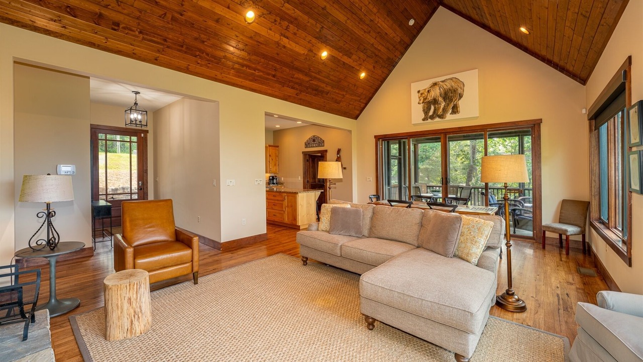 Photo of Livingroom in Pisgah Forest
