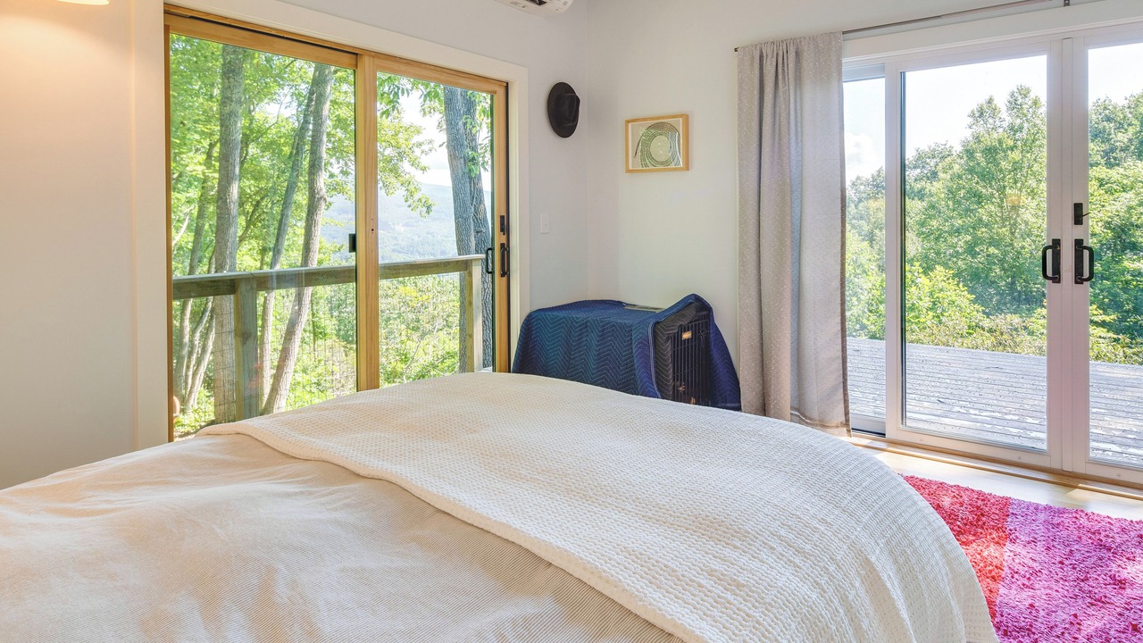 Photo of Bedroom in Spruce Pine