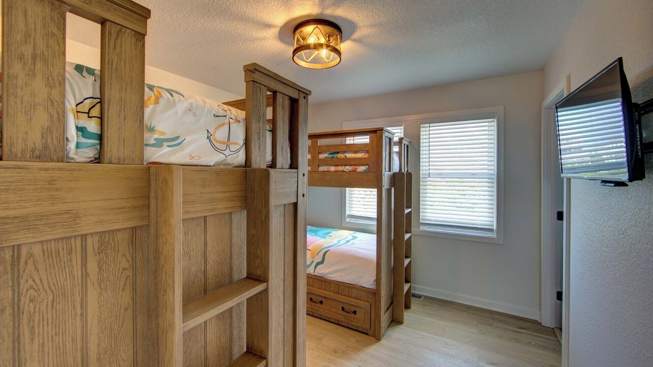 Photo of Bedroom in Wind Over Waves