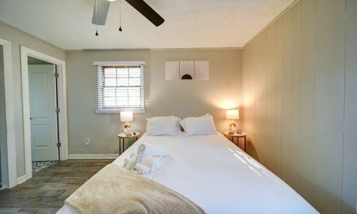 Photo of Bedroom in Villa Heights