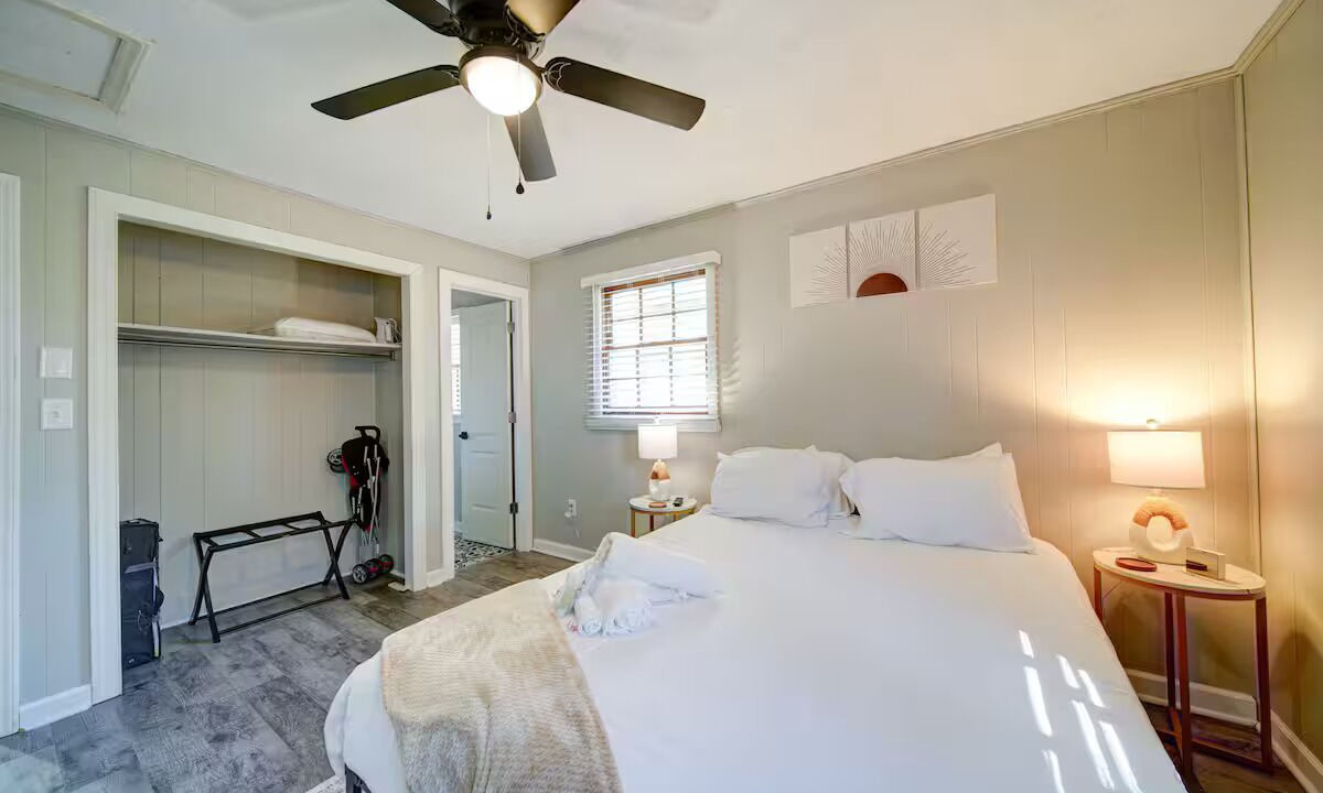 Photo of Bedroom in Villa Heights