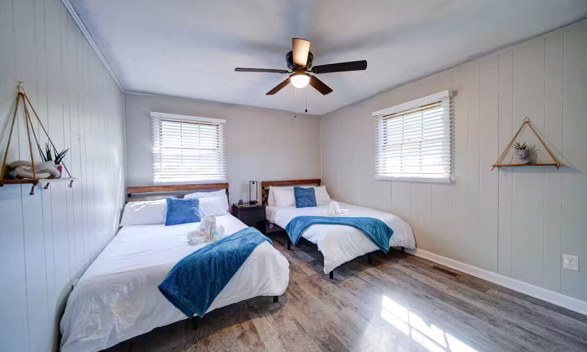 Photo of Bedroom in Villa Heights