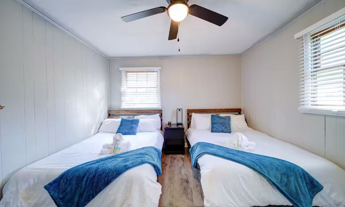 Photo of Bedroom in Villa Heights